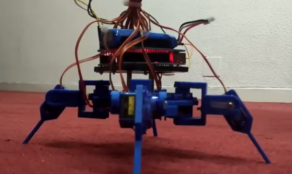 Controlar 4-Bot con el Nunchuk Robot cuadrúpedo